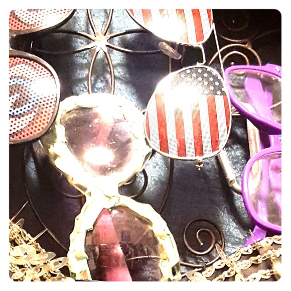 🏳️‍🌈 - Picture 1 of 1